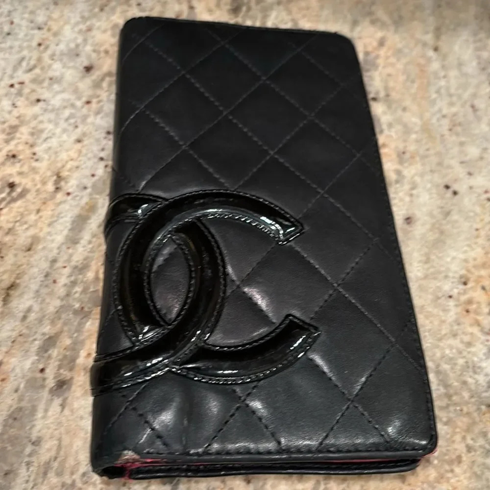 Chanel black long leather wallet with pink leather inside - Picture 3 of 16